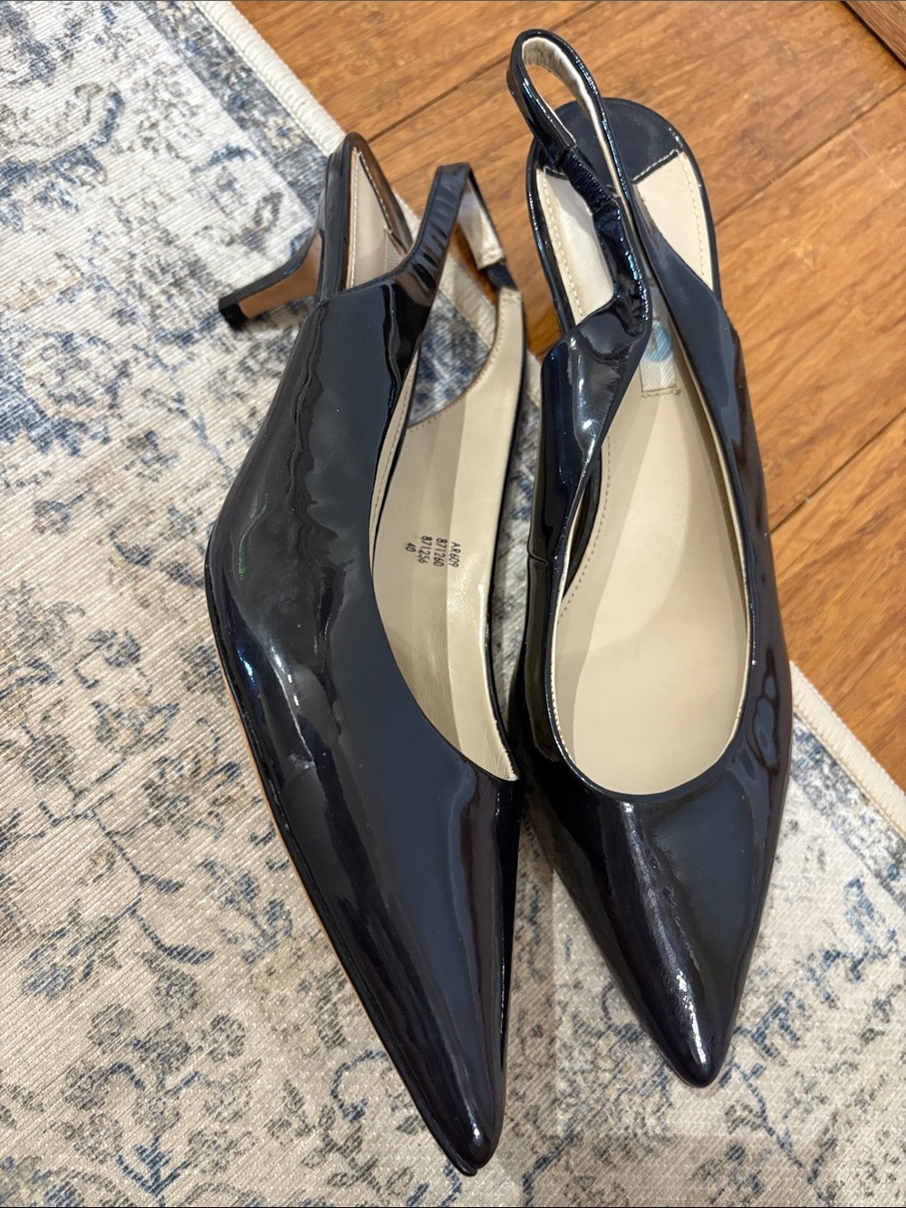 Boden Women’s Black Patent Slingback Pointed-Toe kitten heels - Sz 40 (9)